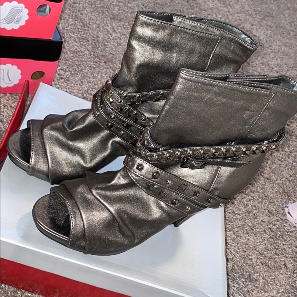 Gray studded scrunch ankle boots